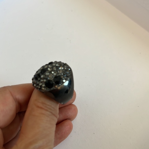 Ring - Picture 3 of 6